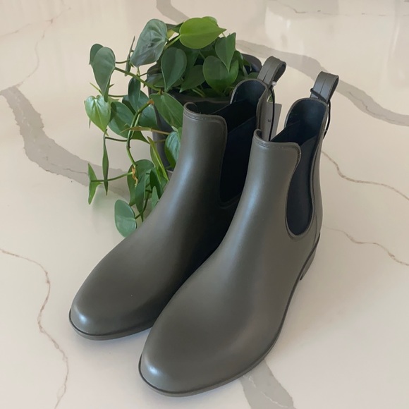 a new day Shoes - Olive Rain Booties